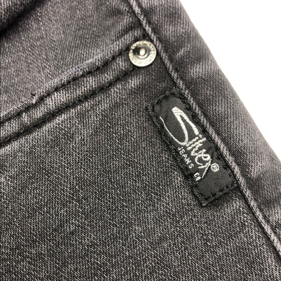 SILVER SUKI STRAIGHT BLACKWASH JEANS 28x31 LIKE NEW ⭐️ - Picture 4 of 13